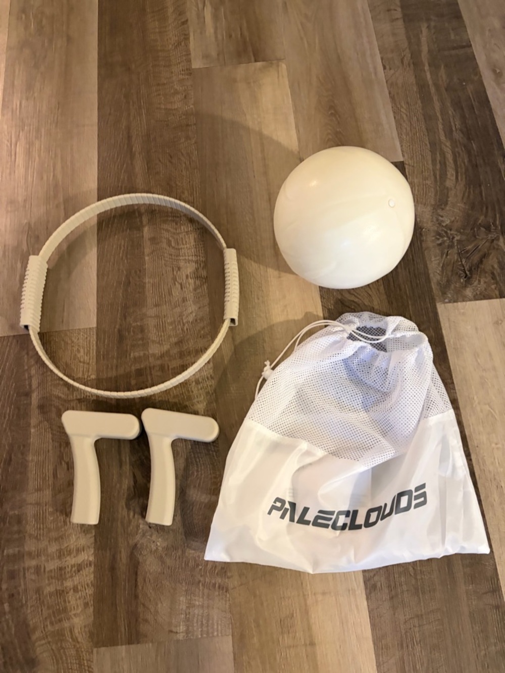 PALECLOUDS Core Pilates Set in Off-White